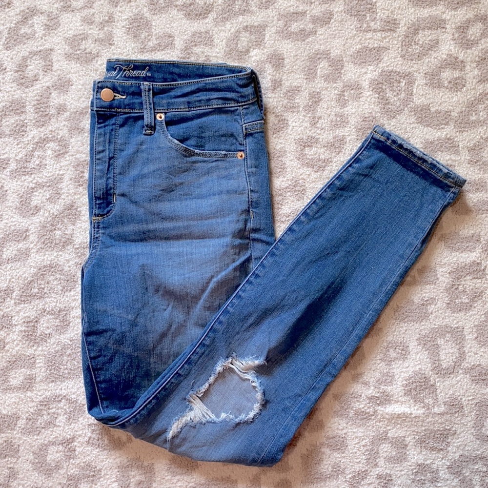 Universal Thread High Rise Skinny Jeans